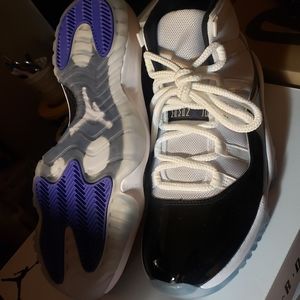 Used Jordan 11 concord